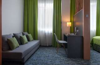 Отель Villa Park Med. & SPA Цехоцинек Двухместный номер с 1 кроватью или 2 отдельными кроватями-1